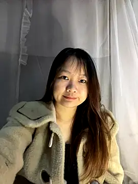 Hinne07 online show from December 2025 12:33:02 AM