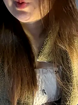 Hinne07 online show from December 2025 02:45:01 PM