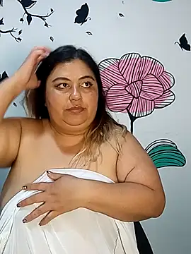 curvy diva  online show from September 2025 03:36:02 PM