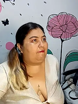 curvy diva  online show from October 2025 01:12:02 PM