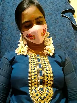 mini-queen online show from January 2026 12:21:01 PM