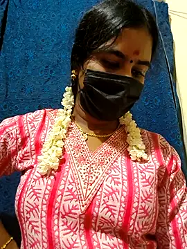 mini-queen online show from March 2026 10:16:01 AM