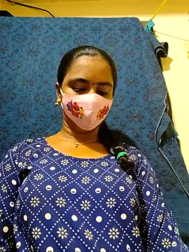 mini-queen online show from February 2026 04:09:02 PM