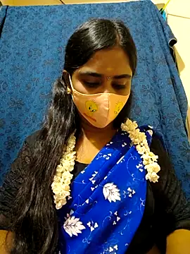 Snapshot of mini-queen chatting on November 2025 08:29:02 AM mini-queen online show from November 2025 08:29:02 AM