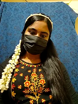 mini-queen online show from December 2025 03:37:01 PM