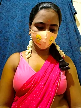 Snapshot of mini-queen chatting on November 2025 08:41:01 AM mini-queen online show from November 2025 08:41:01 AM