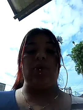 snow belle online show from November 2025 01:37:02 PM