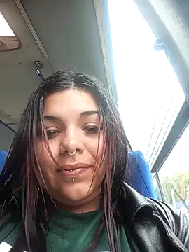 snow belle online show from December 2025 05:58:01 PM