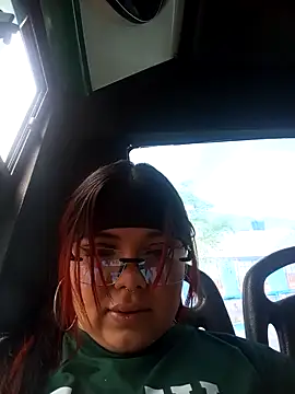 snow belle online show from October 2025 08:09:02 PM