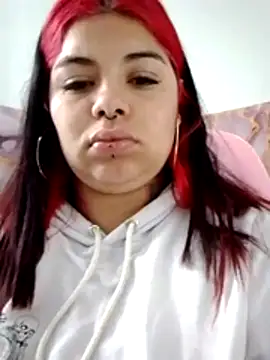 snow belle online show from February 2026 01:30:01 PM