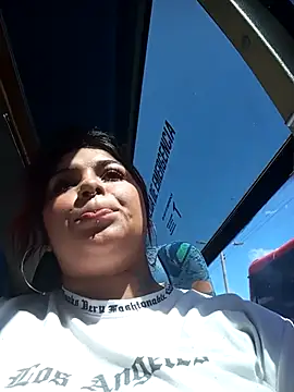 snow belle online show from November 2025 05:02:02 PM