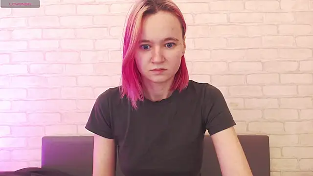 Ericha Stone online show from November 2025 02:27:01 AM