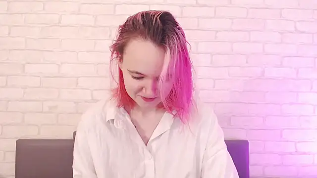 Ericha Stone online show from December 2025 01:32:02 AM