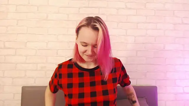 Ericha Stone online show from November 2025 08:06:01 AM