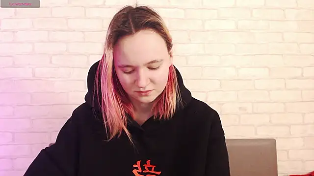 Ericha Stone online show from February 2026 01:38:01 AM