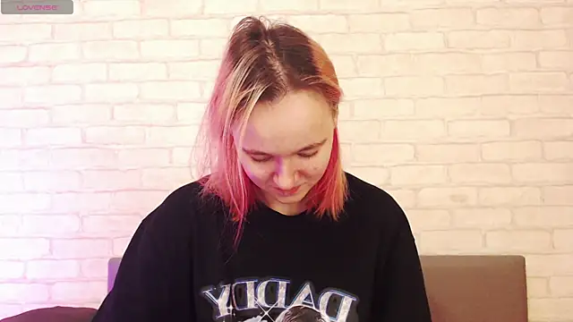 Ericha Stone online show from January 2026 01:43:02 AM