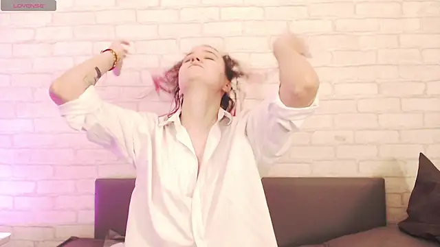 Ericha Stone online show from March 2026 01:27:02 AM