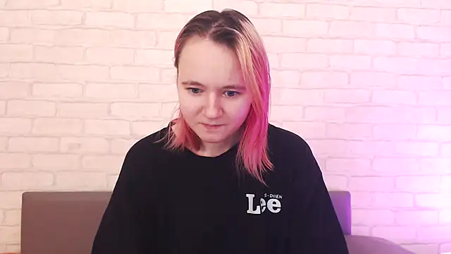 Ericha Stone online show from December 2025 01:19:02 AM