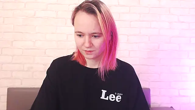 Ericha Stone online show from December 2025 01:20:02 AM