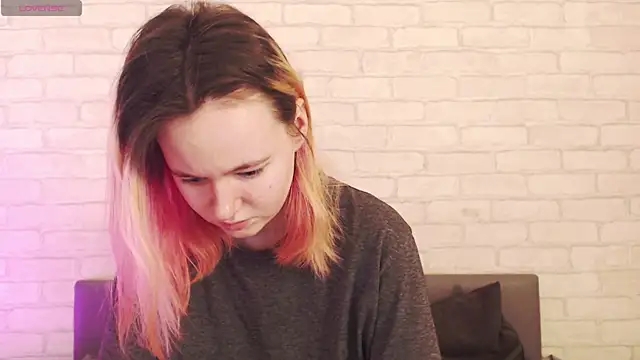 Ericha Stone online show from April 2026 01:34:01 AM