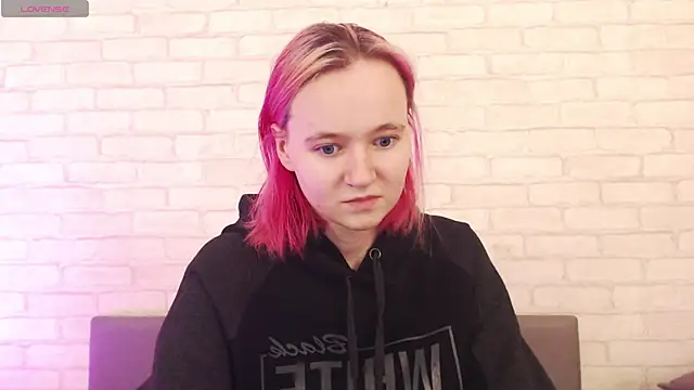 Ericha Stone online show from October 2025 08:13:02 AM