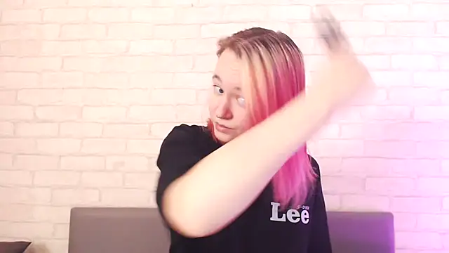 Ericha Stone online show from December 2025 08:02:02 AM