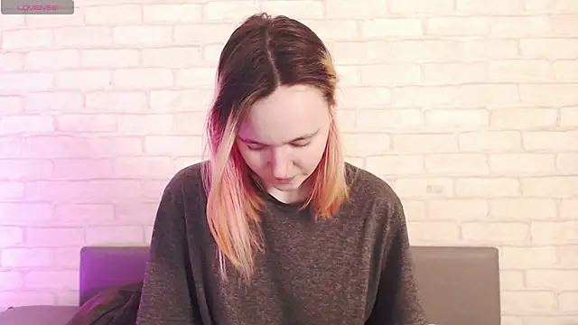 Ericha Stone online show from April 2026 01:35:02 AM