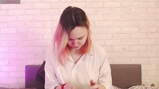 Ericha Stone online show from March 2026 01:58:01 AM