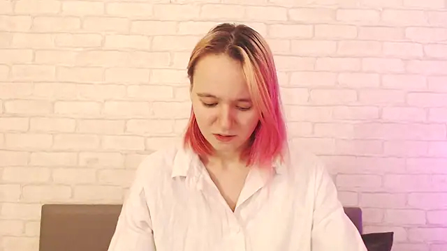 Ericha Stone online show from November 2025 02:12:04 AM