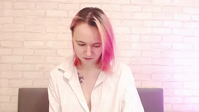 Ericha Stone online show from December 2025 01:56:01 AM