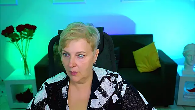 MaryMogan online show from October 2025 08:15:01 AM