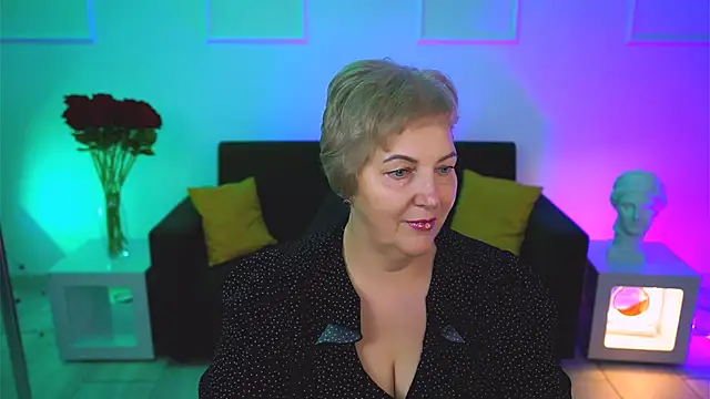 Snapshot of MaryMogan chatting on November 2025 04:28:01 AM MaryMogan online show from November 2025 04:28:01 AM