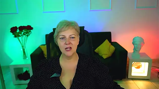 MaryMogan online show from October 2025 04:55:02 AM