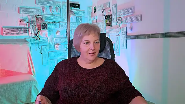 Snapshot of MaryMogan chatting on November 2025 03:01:02 PM MaryMogan online show from November 2025 03:01:02 PM