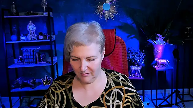 MaryMogan online show from October 2025 12:40:02 PM