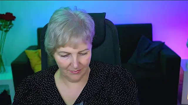 MaryMogan online show from October 2025 04:13:02 AM