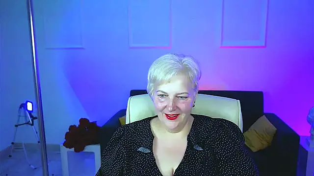 MaryMogan online show from September 2025 04:29:02 PM
