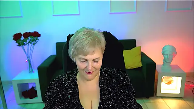 MaryMogan online show from October 2025 04:10:01 AM