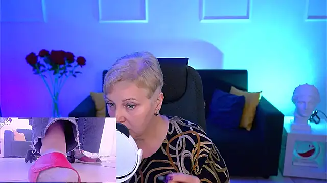 MaryMogan online show from October 2025 08:48:01 AM