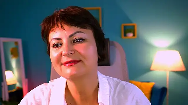 Snapshot of HelenBeler chatting on October 2025 08:04:01 AM HelenBeler online show from October 2025 08:04:01 AM
