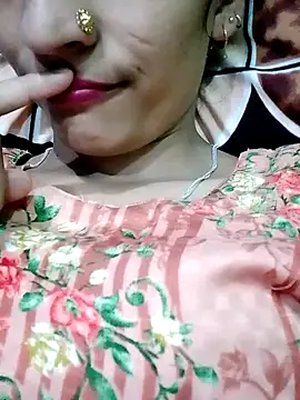 Snapshot of Pahadi_couple chatting on October 2025 08:48:02 AM Pahadi couple online show from October 2025 08:48:02 AM