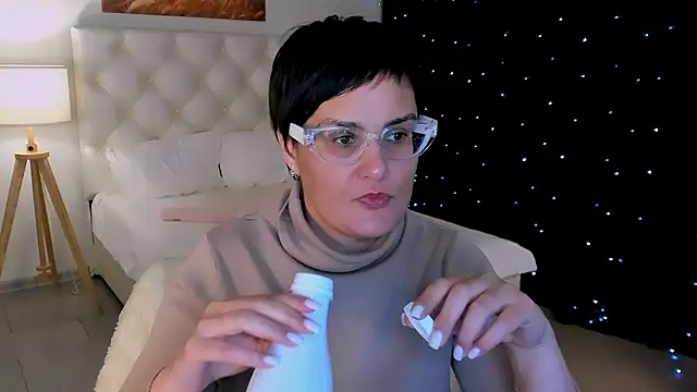 LauraDavidsons online show from February 2026 06:53:01 PM