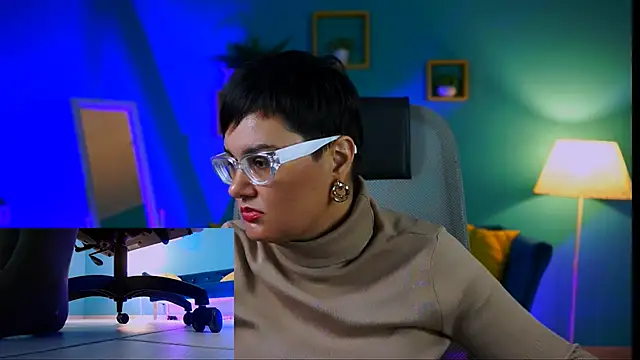 LauraDavidsons online show from November 2025 04:08:01 PM