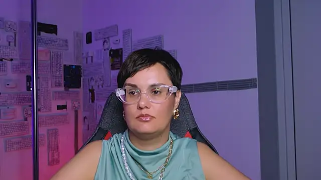 LauraDavidsons online show from September 2025 09:53:02 AM