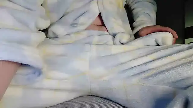 Snapshot of Dancer03 chatting on November 2025 03:15:01 PM Dancer03 online show from November 2025 03:15:01 PM