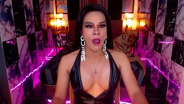 ElegantKellyTS online show from November 2025 07:40:02 PM