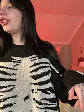 YourLittleDevil online show from February 2026 05:32:01 AM