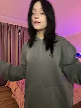 YourLittleDevil online show from March 2026 05:20:02 AM