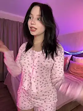 YourLittleDevil online show from April 2026 05:14:02 AM