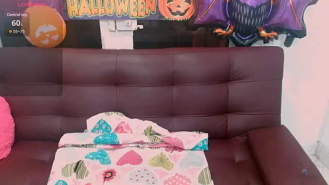 vanesa19  online show from October 2025 01:19:02 PM